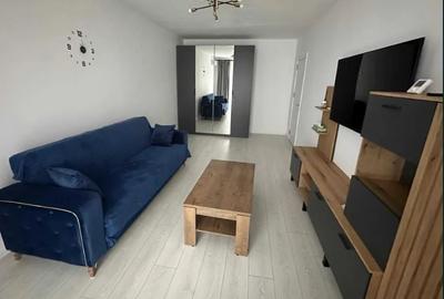 Apartament cu 2 camere decomandat, mobilat în Apărătorii Patriei