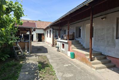 Casă cu 4 camere în Petrești - 8