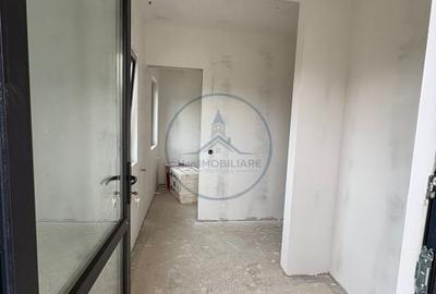 Casă cu 4 camere cu Teren 300 Mp în Central - 3