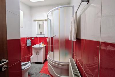 Casă cu 9 camere cu Canalizare în Steaua - 12