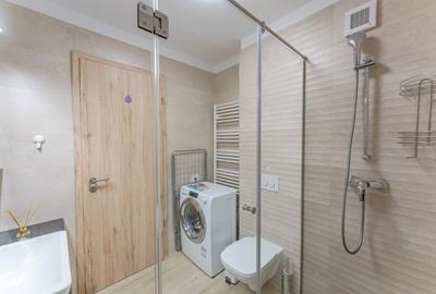 Apartament cu 2 camere semidecomandat, mobilat în Tractorul - 18