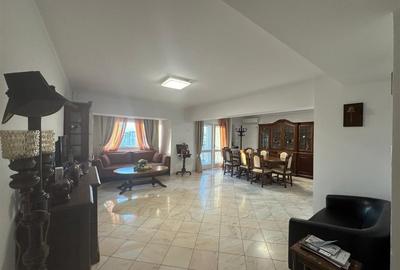 Apartament cu 4 camere semidecomandat, mobilat în Unirii - 3