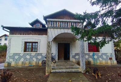 SE VINDE CASA FOARTE SPATIOASA CU TEREN 1200 MP IN LOCALITATEA CALUGARENI GR - 1