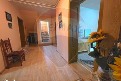 Casă cu 4 camere cu Teren 1440 Mp în Central - 13