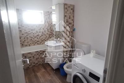 Apartament cu 3 camere, 2balcoane,2 bai, complex, centrala proprie,AC - 13