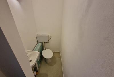 Spatiu comercial / Apartament 3 camere zona Inel 2 - 6