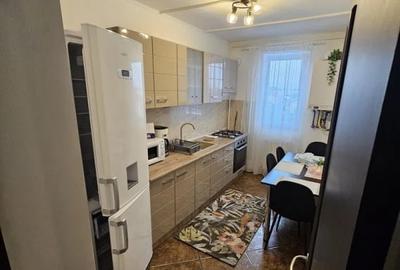 Apartament cu 2 camere decomandat în Tractorul - 7