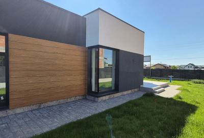 Casă cu 3 camere cu Canalizare în Balotești - 1