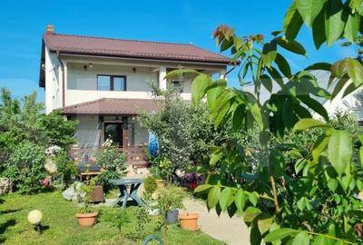 Casă individuală cu 5 camere cu Teren 2501 Mp în Nord