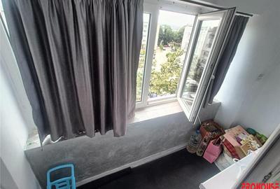 Apartament cu 3 camere decomandat în Mioriței - 11