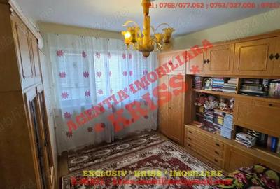 NOU PE PIA?A !!! Apartament 4 Camere ULTRACENTRAL Confort 1 Decomandat Etaj 2 Liber 98 Mp. - 9