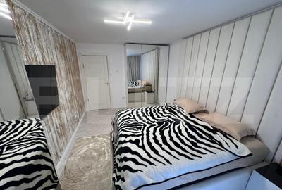 Apartament de vanzare, cu 2 camere, zona Micro 6 - 9