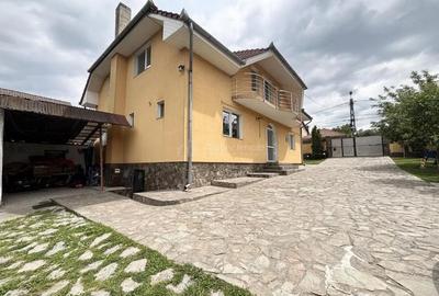 Casă cu 4 camere cu Teren 468 Mp în Central