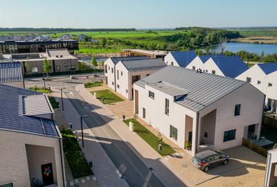 Casă cu 3 camere cu Piscina în Exterior Est