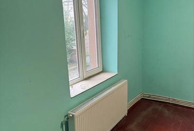 Casă cu 3 camere cu Canalizare în Central - 3