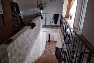 Casă cu 4 camere cu Teren 1453 Mp în Sculeni - 4