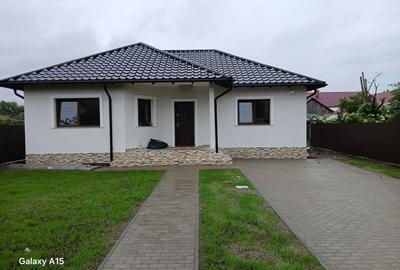 Casă cu 3 camere în Dumbrava - 8