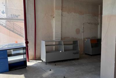 Spațiu comercial, de 163 mp, în Petros - 1
