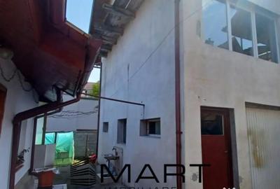 Casă cu 6 camere cu Canalizare în Noua - 2