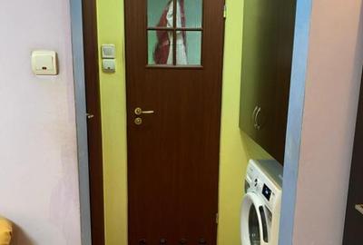 Bdul.1 Decembrie 1918.Apartament 3 camere. - 3