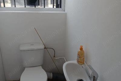 Spațiu comercial, de 16 mp, în Central - 4