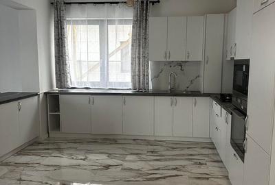 Apartament cu 3 camere în Central - 4