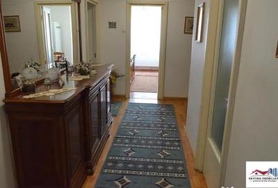 Apartament cu 3 camere decomandat în Aleea Carpați - 6