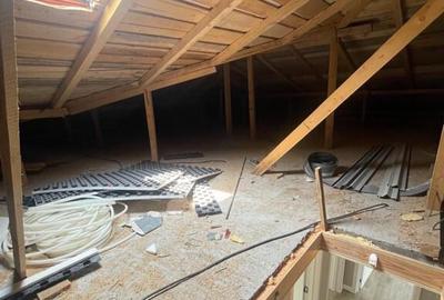 Casă cu 4 camere cu Teren 525 Mp în Central - 1