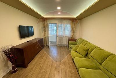 Apartament cu 4 camere de inchiriat in zona Narcisa