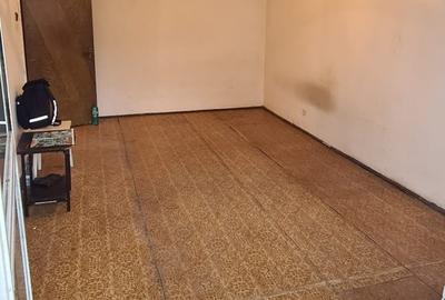 Apartament cu 3 camere decomandat în Tei - 12