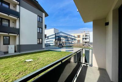 Apartament cu 2 camere decomandat, mobilat în Tractorul - 4