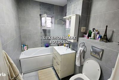 Apartament cu 3 camere decomandat în Central - 2