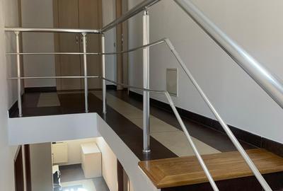 Casă cu 6 camere cu Canalizare în Ultracentral - 20