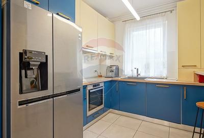 Apartament cu 3 camere decomandat în Tractorul - 20