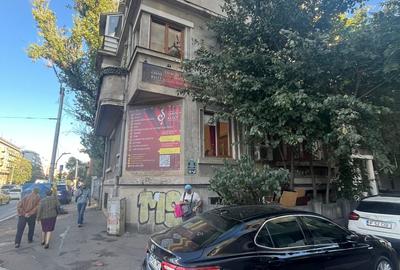 Apartament cu 2 camere decomandat în P-ța Victoriei