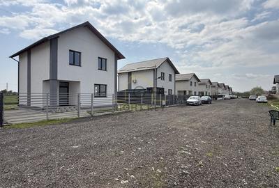 Casă individuală cu 4 camere cu Canalizare în Dragomirești-Vale - 3