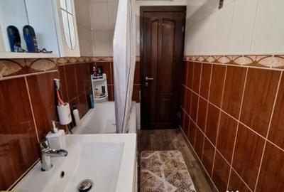 Apartament cu 3 camere semidecomandat în Central - 6