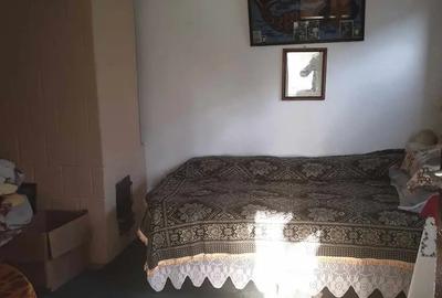 Casa de vanzare la tara - 1