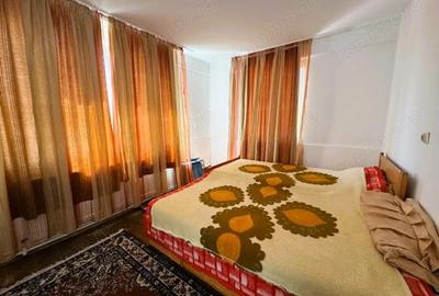 Casă cu 6 camere cu Teren 1250 Mp în Central - 4