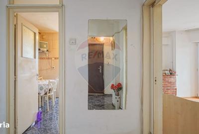 Apartament cu 3 camere decomandat în Județean