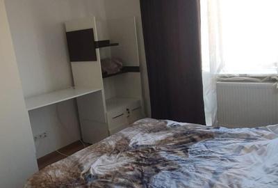 Apartament cu 3 camere semidecomandat în Central - 1