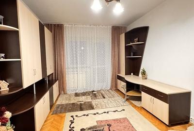 Apartament cu 3 camere în Decebal - 1