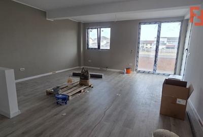 Duplex cu 4 camere cu Canalizare în Moșnița Nouă - 3