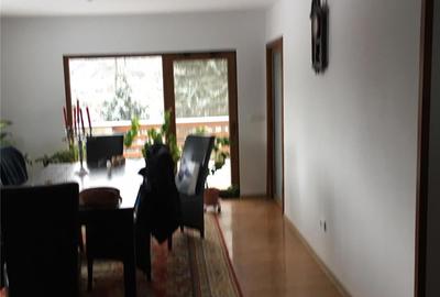 Casă cu 6 camere cu Teren 1000 Mp în Soveja - 10