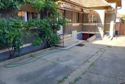 Vand CASA in CUT, judetul ALBA - 2