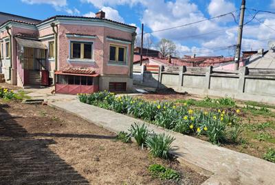 Casă cu 2 camere cu Teren 350 Mp în Rahova - 6