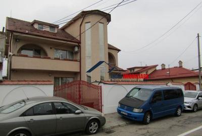 Zona Excelenta! Casa Centru - zona Spital Judetean! - 1