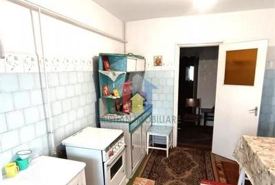 SPATIOS 57 mp! 2 camere, etaj 2, balcon 7 m, Radu Negru - 2