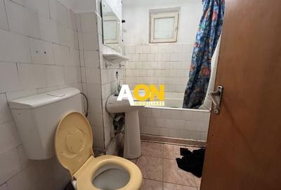 Apartament 3 Camere, Decomandat, Zona Cetate - 2