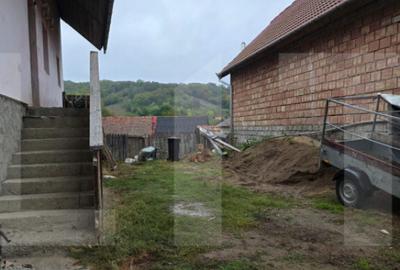 Casă cu 4 camere cu Teren 800 Mp în Dalnic - 13